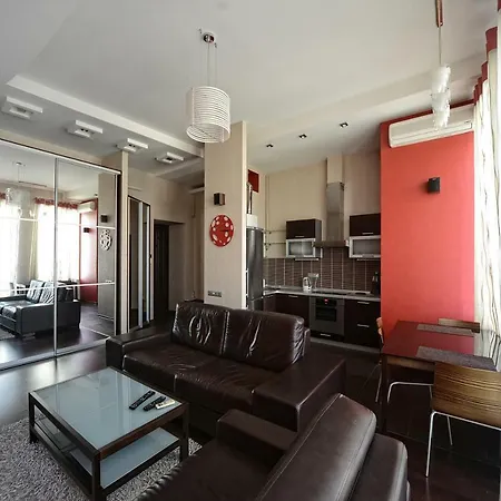 Pushkinskaya Apartments Kyiv Exterior photo